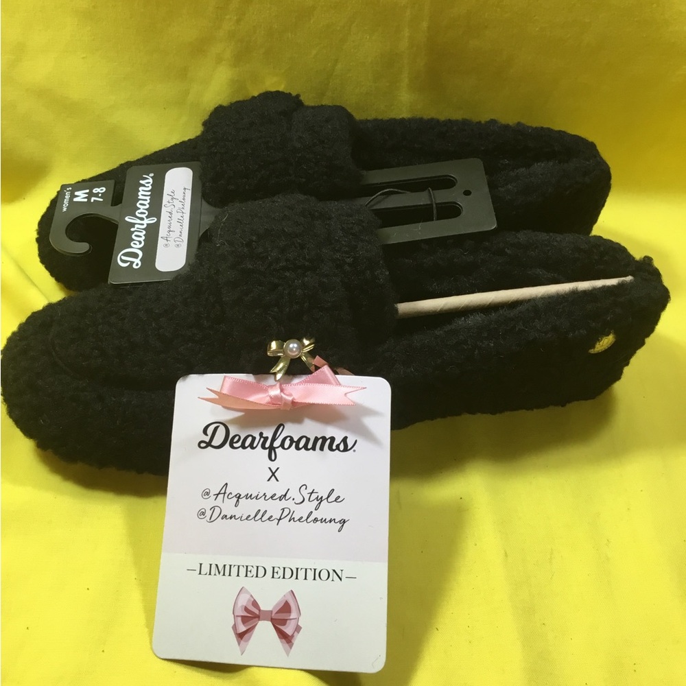 dearfoams Women's Black Plush Slip-On Slippers - Limited Edition SZ. Medium 7-8